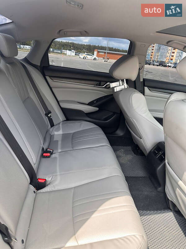 Седан Honda Accord 2018 в Києві