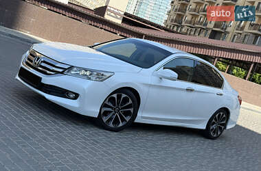 Седан Honda Accord 2015 в Одессе