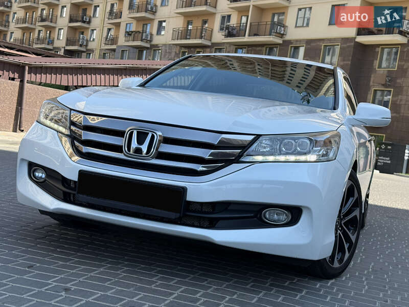 Седан Honda Accord 2015 в Одессе