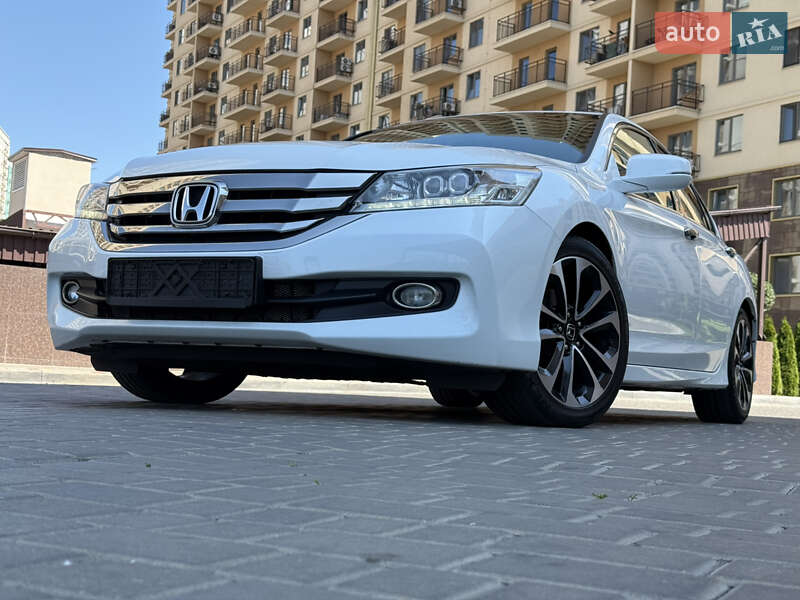 Седан Honda Accord 2015 в Одессе