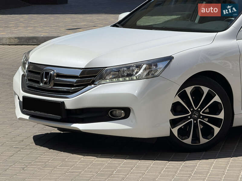 Седан Honda Accord 2015 в Одессе