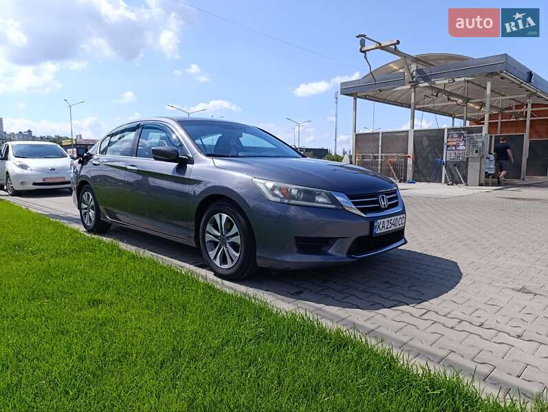 Седан Honda Accord 2014 в 