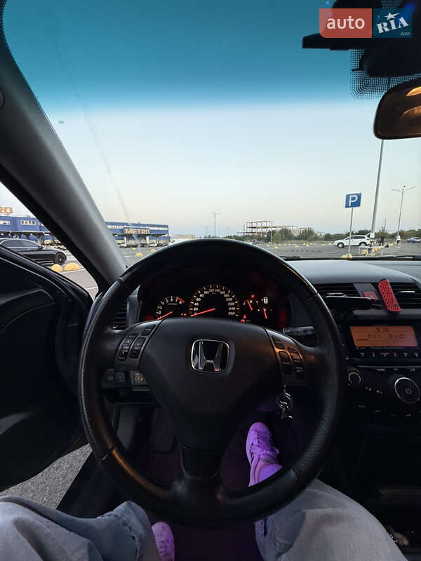 Седан Honda Accord 2005 в Киеве