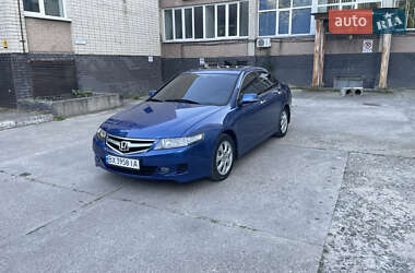 Седан Honda Accord 2006 в Нетешине
