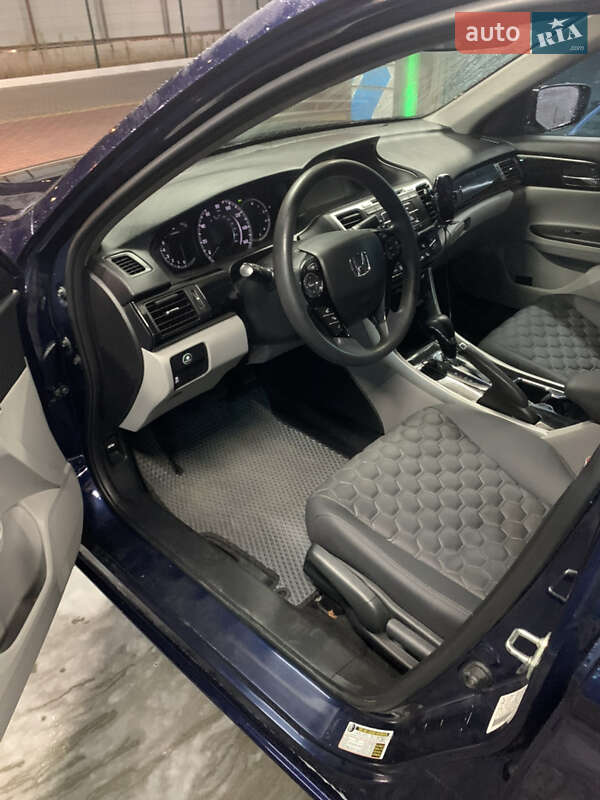 Седан Honda Accord 2017 в Києві