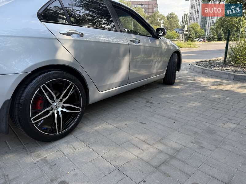 Седан Honda Accord 2004 в Дніпрі