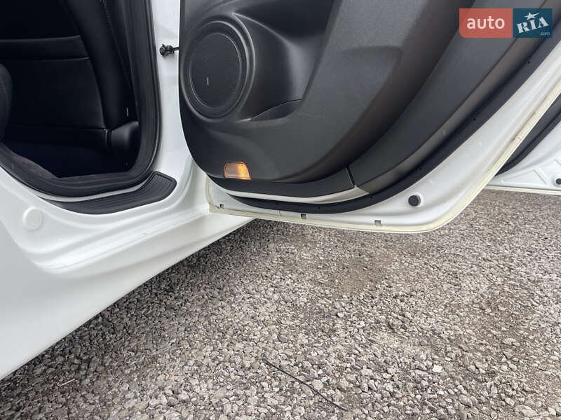 Седан Honda Accord 2012 в Києві