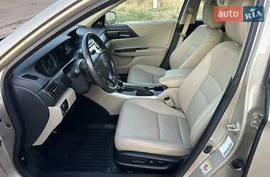 Седан Honda Accord 2013 в 