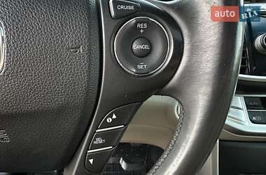 Седан Honda Accord 2013 в 