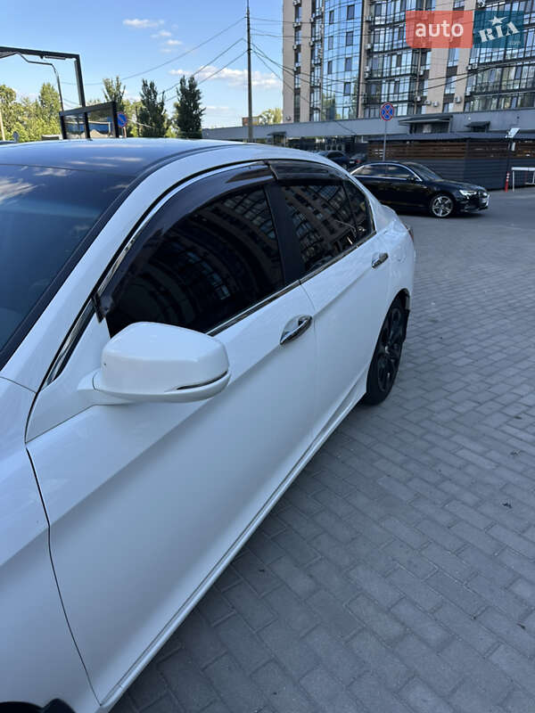 Седан Honda Accord 2013 в Дніпрі