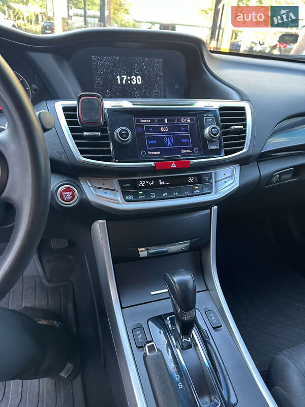 Седан Honda Accord 2013 в Дніпрі