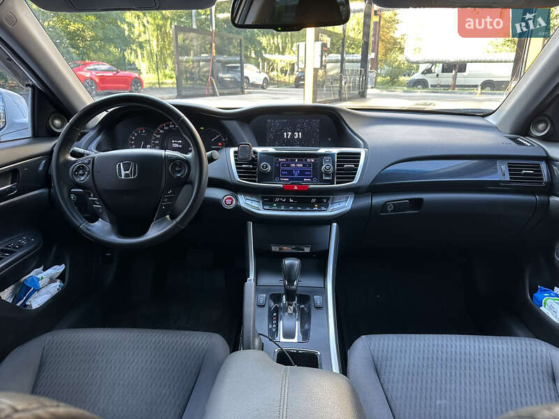 Седан Honda Accord 2013 в Дніпрі