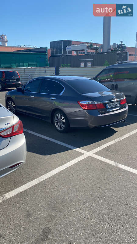 Седан Honda Accord 2014 в Києві