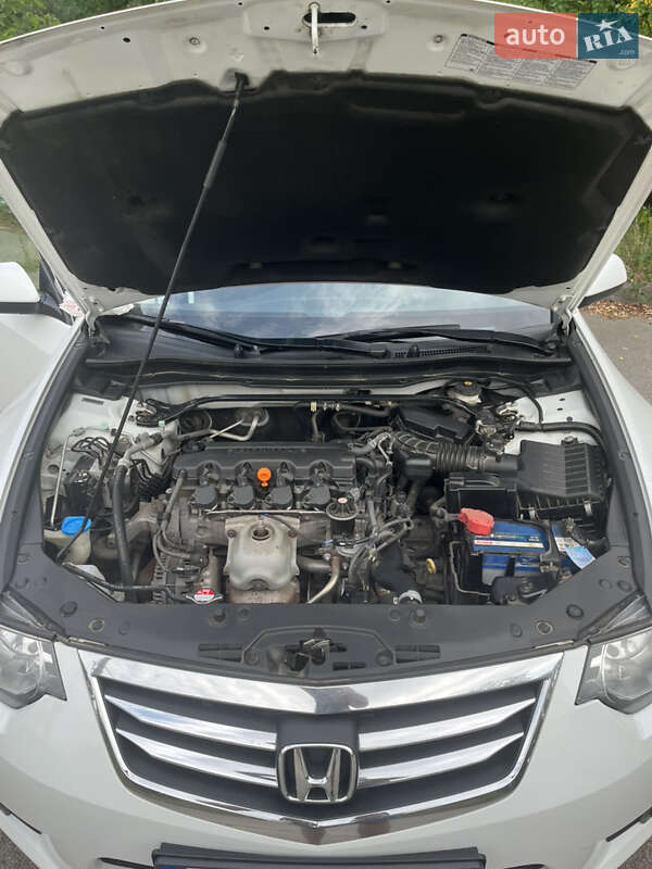 Седан Honda Accord 2012 в Києві