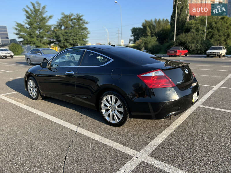 Купе Honda Accord 2008 в Киеве