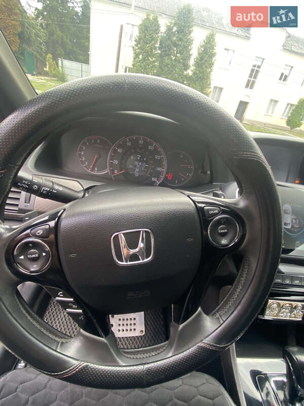Седан Honda Accord 2017 в Ватутіному