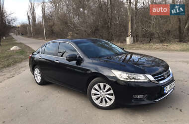 Седан Honda Accord 2013 в Карловке