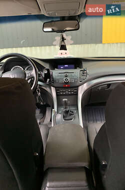 Седан Honda Accord 2012 в 
