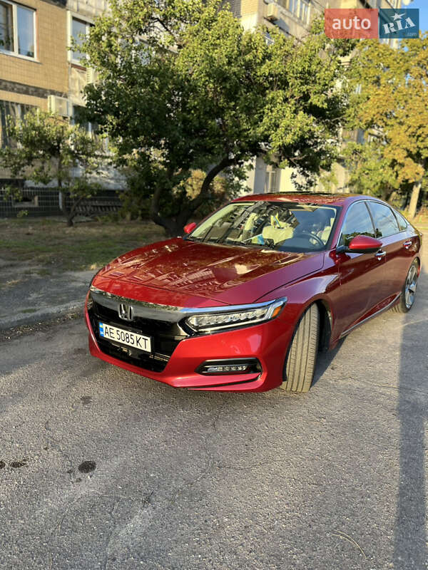 Седан Honda Accord 2018 в Днепре