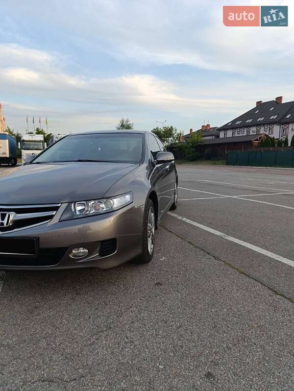 Седан Honda Accord 2008 в Львове