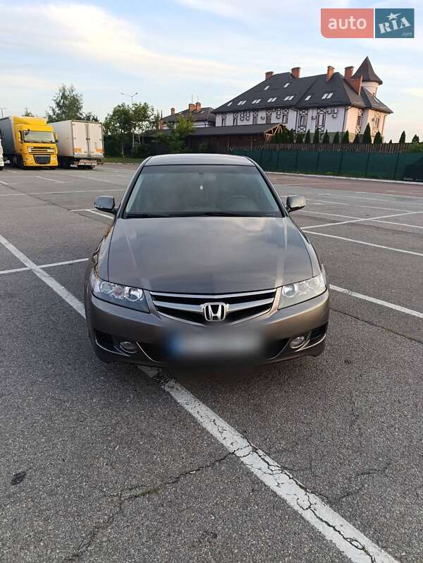 Седан Honda Accord 2008 в Львове
