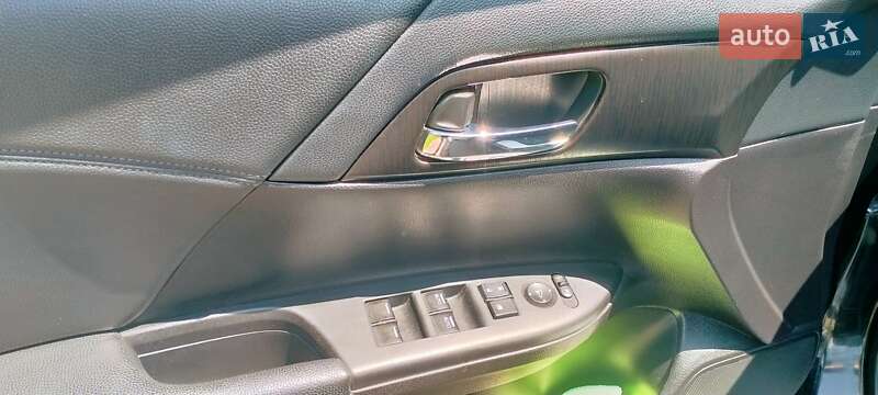 Седан Honda Accord 2015 в Виннице