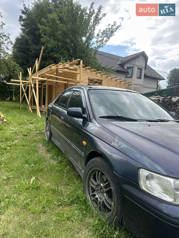 Седан Honda Accord 1999 в Верховине