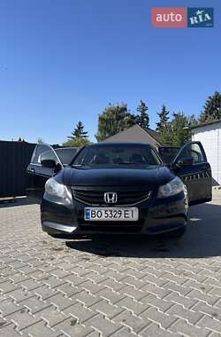 Седан Honda Accord 2012 в Ланівці