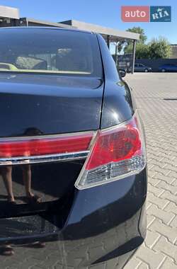 Седан Honda Accord 2012 в Ланівці