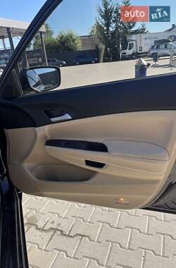 Седан Honda Accord 2012 в Ланівці