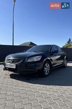 Седан Honda Accord 2012 в Ланівці
