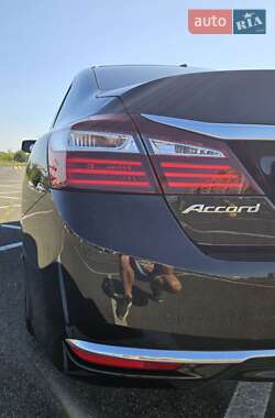 Седан Honda Accord 2017 в Киеве