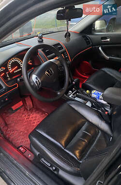Седан Honda Accord 2004 в Вышгороде