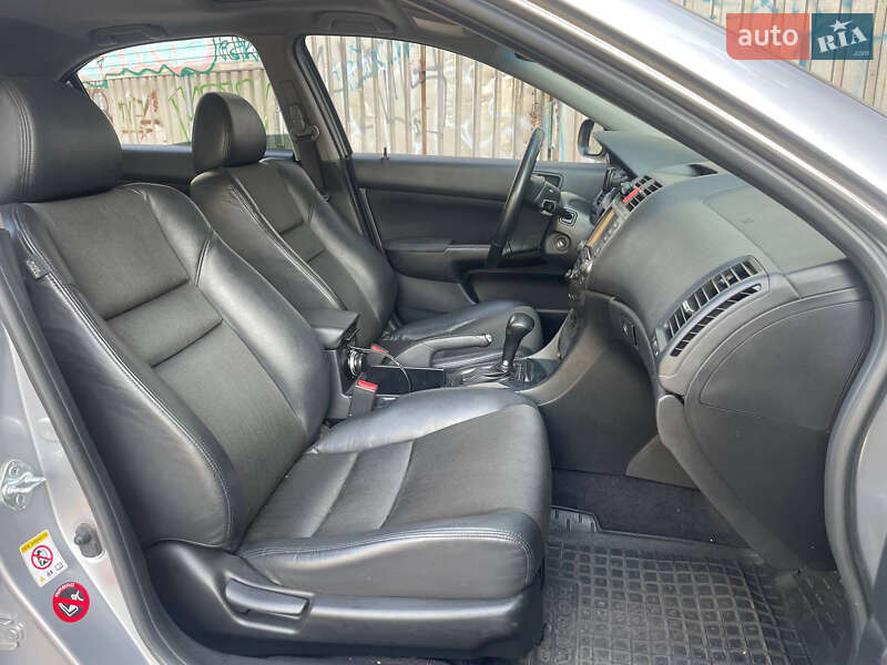 Седан Honda Accord 2003 в Киеве