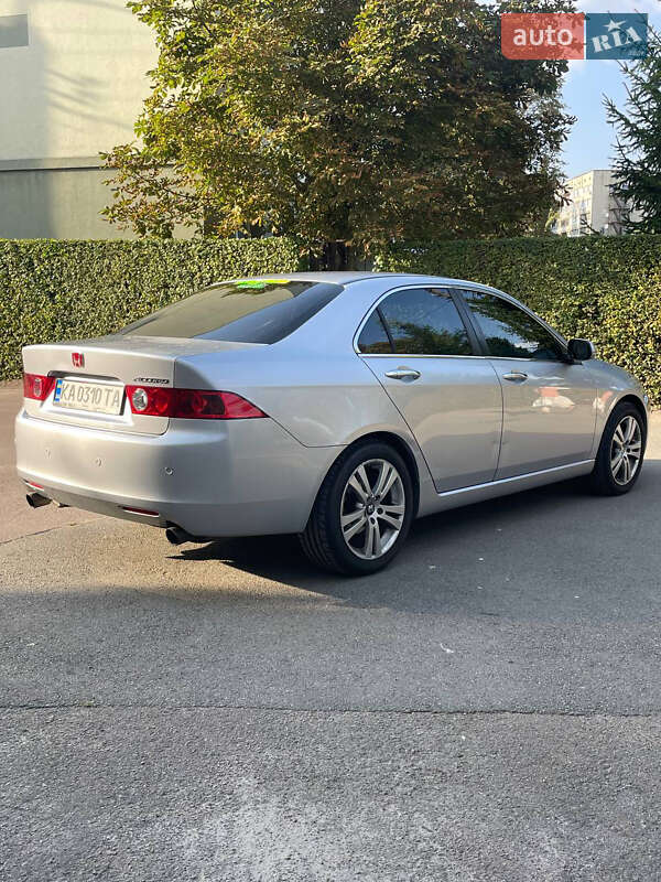 Седан Honda Accord 2003 в Киеве