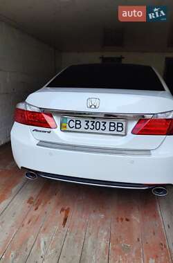 Седан Honda Accord 2013 в Чернигове
