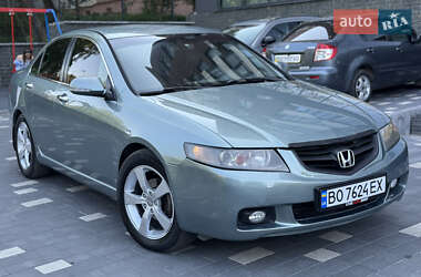 Седан Honda Accord 2004 в 