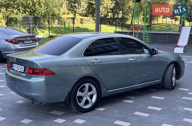 Седан Honda Accord 2004 в 