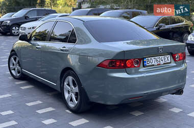 Седан Honda Accord 2004 в 