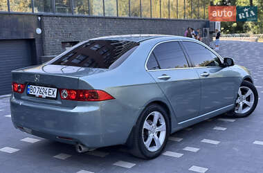 Седан Honda Accord 2004 в 