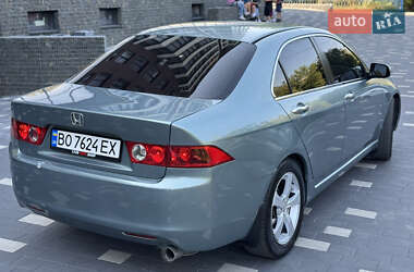 Седан Honda Accord 2004 в 