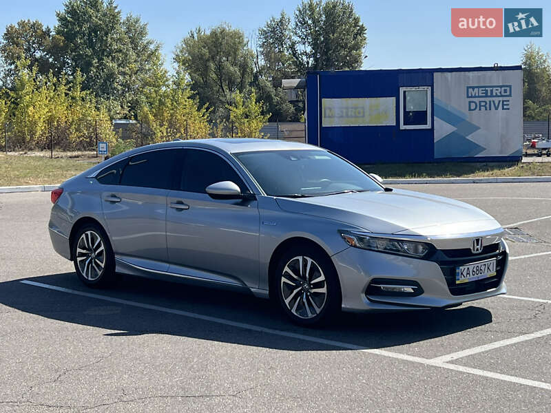 Седан Honda Accord 2019 в Киеве