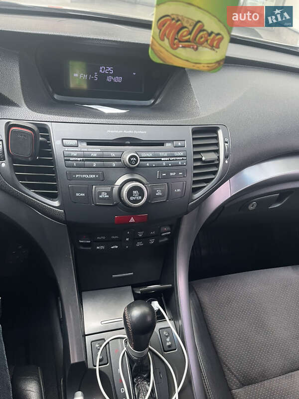 Седан Honda Accord 2011 в Києві