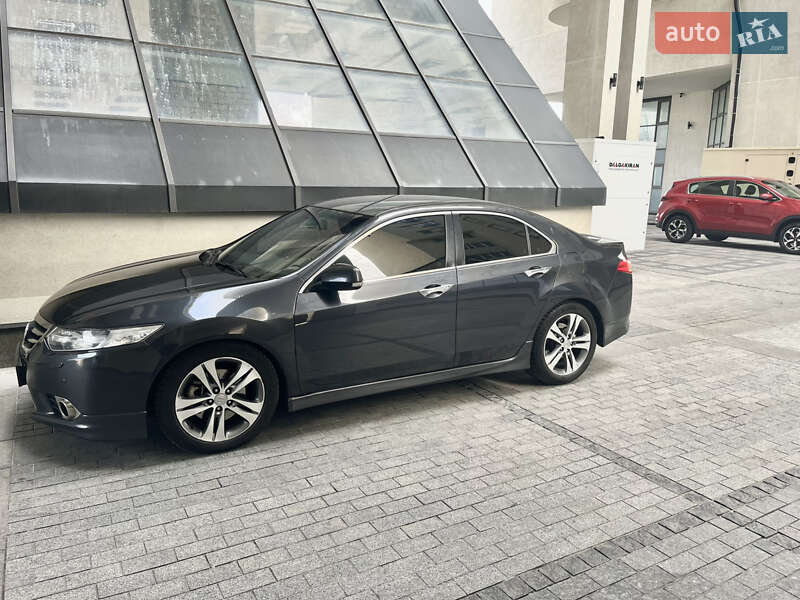 Седан Honda Accord 2011 в Києві