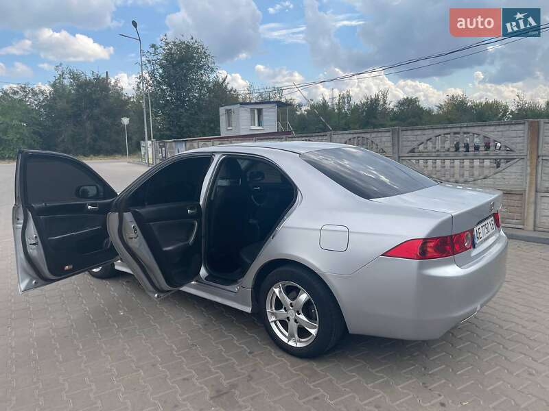 Седан Honda Accord 2005 в Кривом Роге