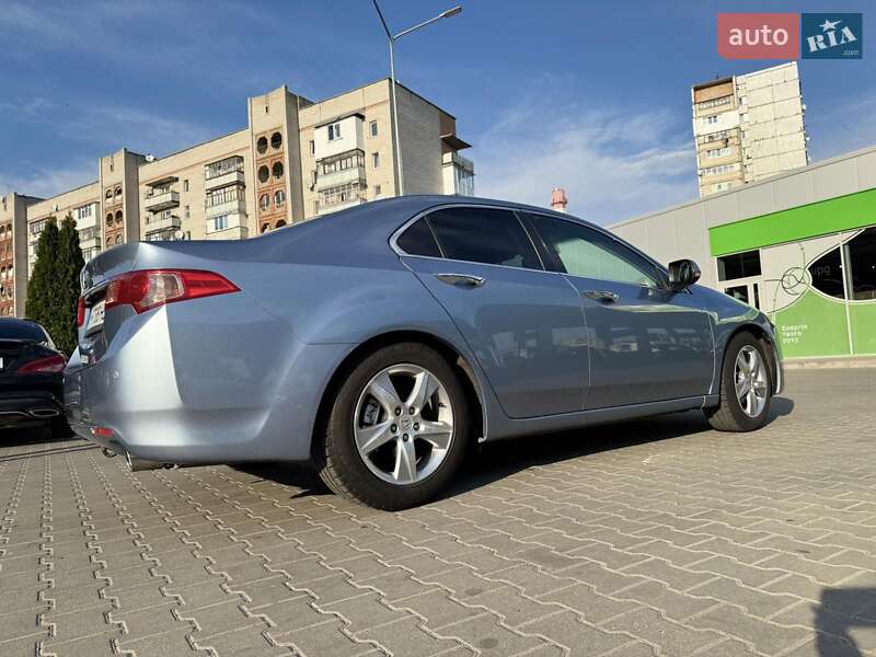 Седан Honda Accord 2011 в 