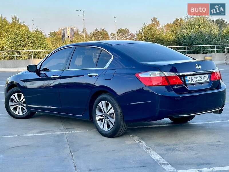 Седан Honda Accord 2013 в Киеве