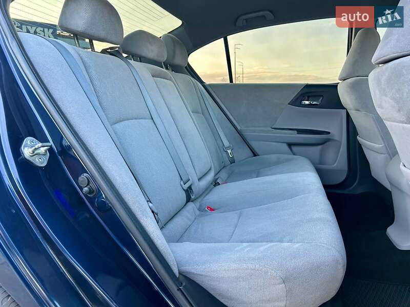 Седан Honda Accord 2013 в Киеве