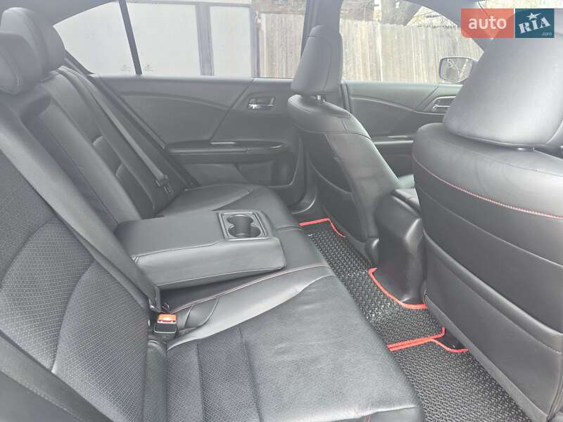 Седан Honda Accord 2016 в Запорожье