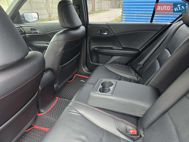 Седан Honda Accord 2016 в Запорожье